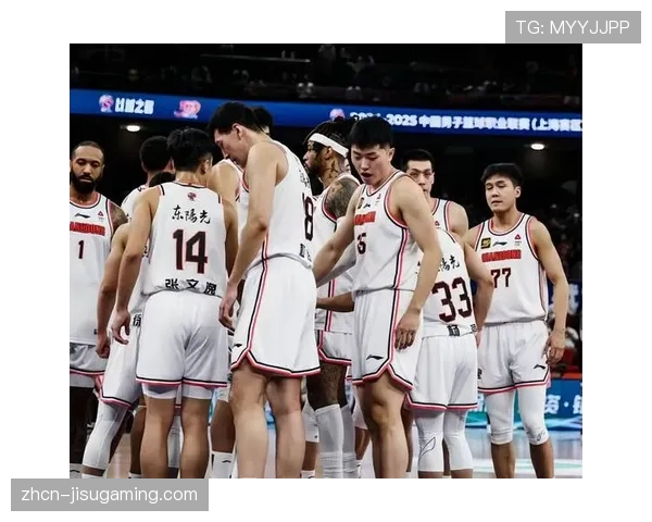 广州队威金顿外线撕裂防守,成进攻发起核心 广州队威金顿外线撕裂防守,成进攻发起核心