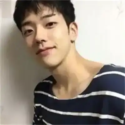 成霏柯
